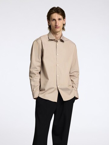 SELECTED Comfort fit Button Up Shirt in Brown: front