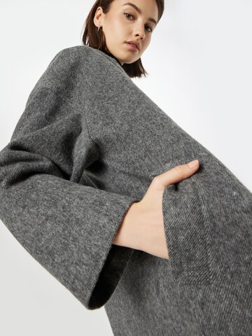 UNITED COLORS OF BENETTON Mantel in Grau