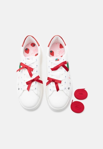 Sneaker low 'LOVE' de la ALDO pe alb