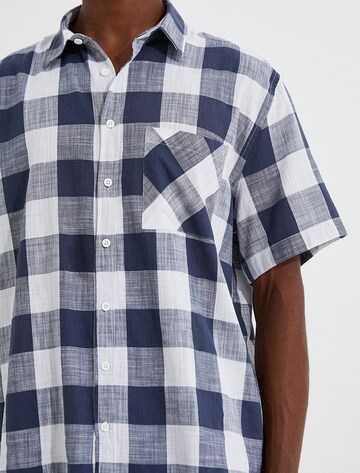 Koton Comfort Fit Hemd in Blau