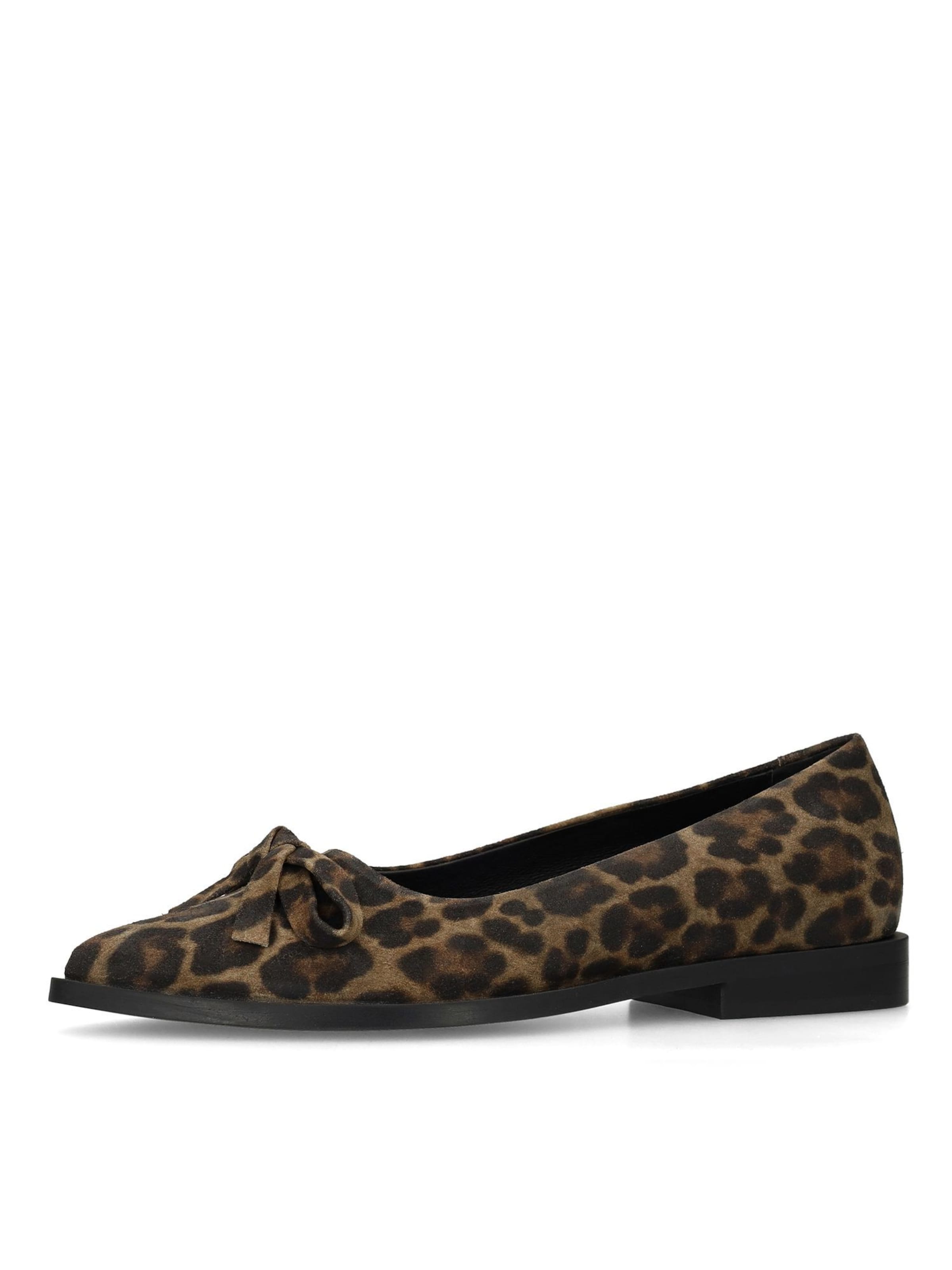 MANFIELD Ballet Flats in Brown: front