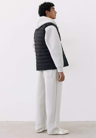 Pull&Bear Weste in Schwarz