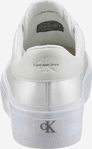 Baskets basses Calvin Klein Jeans en blanc