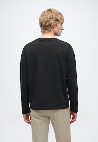 Maglietta di WEEKDAY in nero: dietro