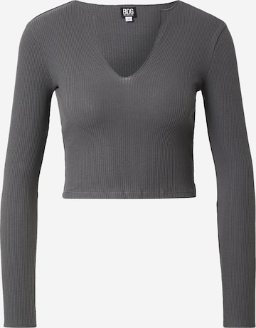 BDG Urban Outfitters - Camisa 'NALA NOTCH' em cinzento: frente
