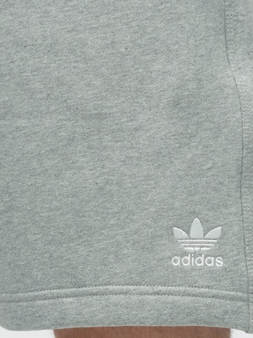 ADIDAS ORIGINALS Обычный Штаны 'ESS' в Серый