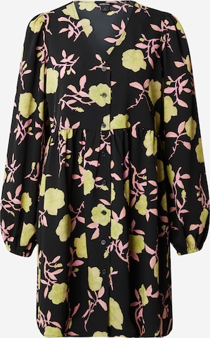 Robe-chemise Monki en noir : devant