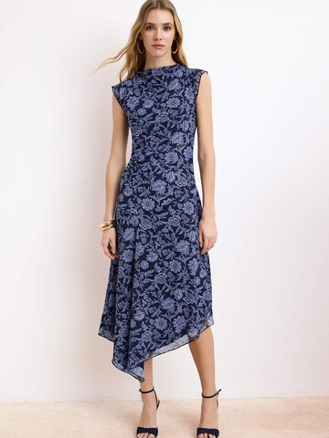 Trendyol - Vestido en azul: frente