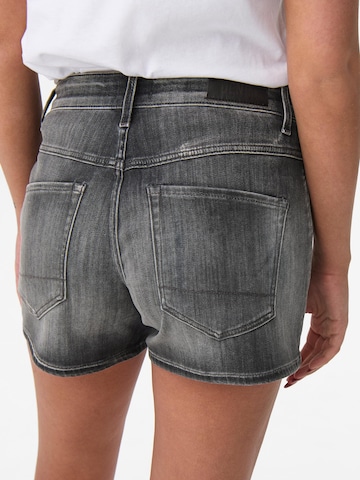 ONLY Regular Shorts 'DIAMOND' in Grau