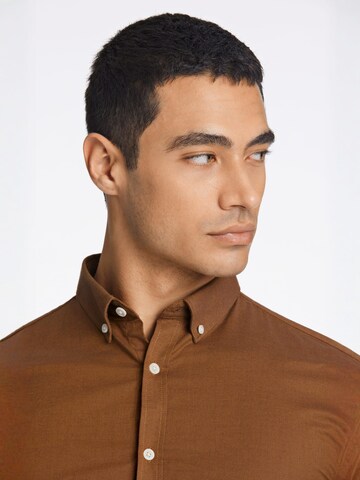 Lindbergh - Ajuste regular Camisa en marrón