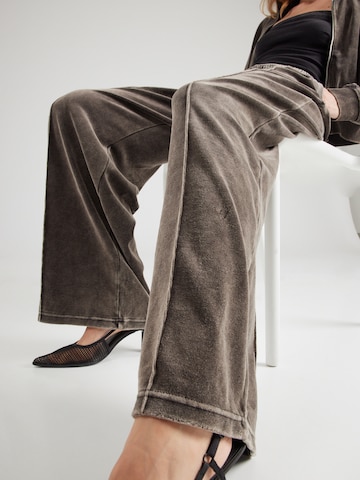 WEEKDAY Wide leg Παντελόνι σε μαύρο