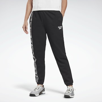 Effilé Pantalon de sport Reebok en noir