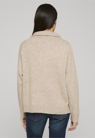Pullover di Estelou in beige