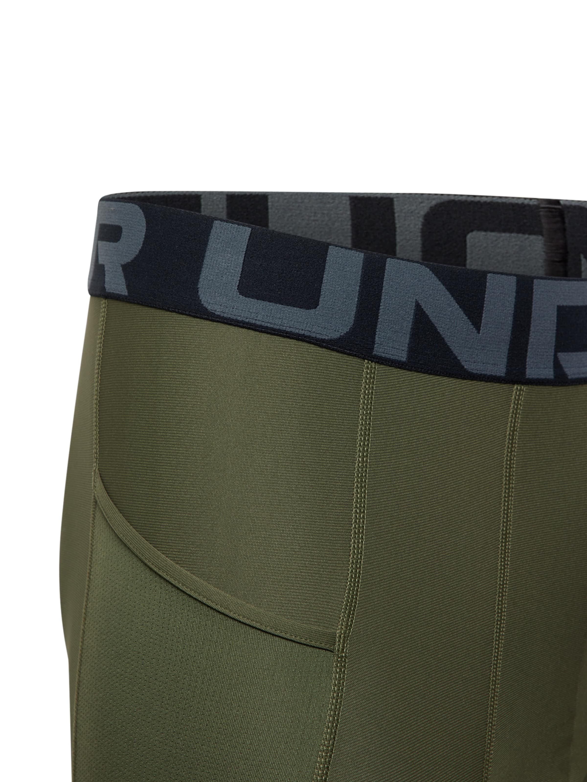 UNDER ARMOUR Skinny Athletic Underwear in Green