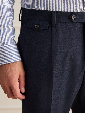 regular Pantaloni con pieghe di Next in blu