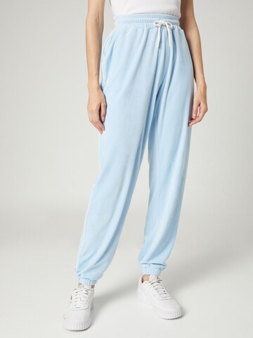 VIERVIER Tapered Pants 'Rieke' in Blue: front