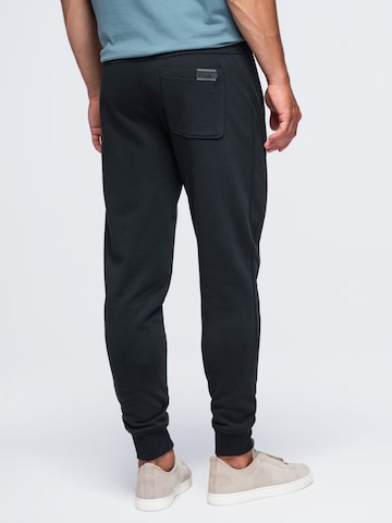 Ombre Regular Sports trousers in Black