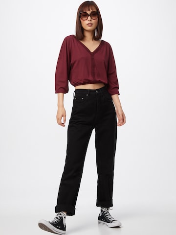 ABOUT YOU Shirt 'Karli' in Rood