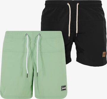 Shorts de bain Urban Classics en vert : devant