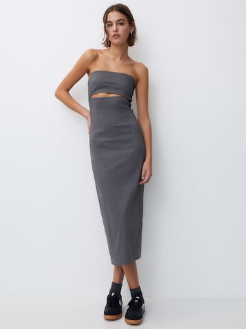 Pull&Bear Dress in Grey: front