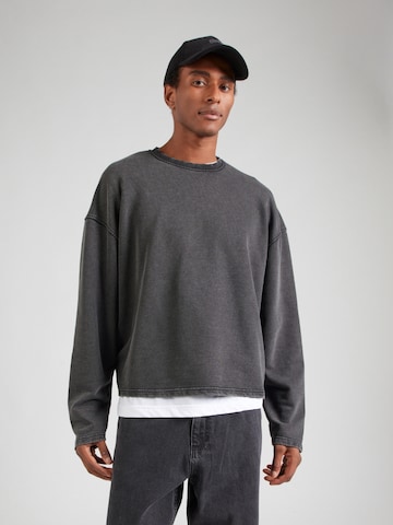 Redefined Rebel Sweatshirt in Black: front