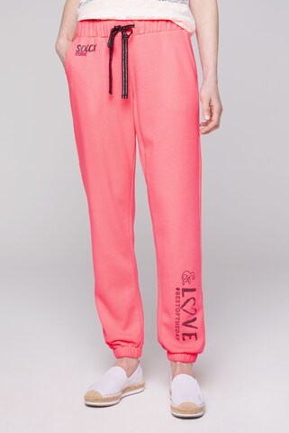Soccx Regular Pants in Pink: front