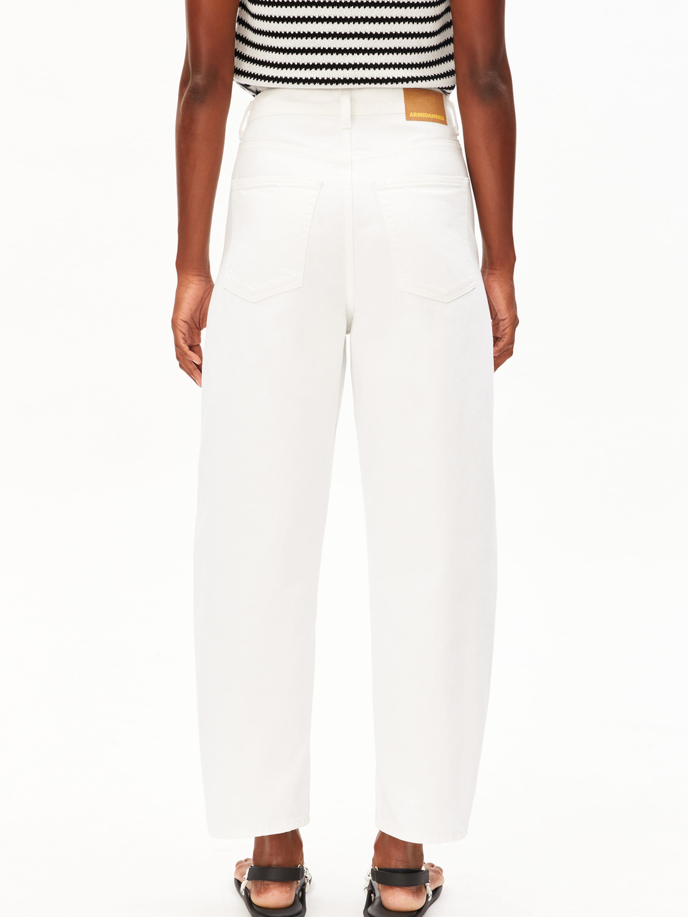 Loosefit Jean 'BAARLY' ARMEDANGELS en blanc