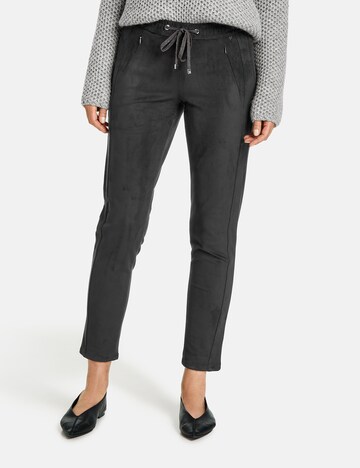 Slimfit Pantaloni de la GERRY WEBER pe negru: față