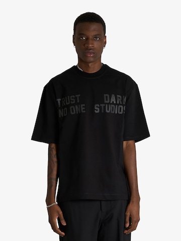 DARK LABEL Shirt in Black: front