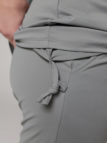 SIYA Swimwear High neck Badpak 'South - Covered' in Grijs