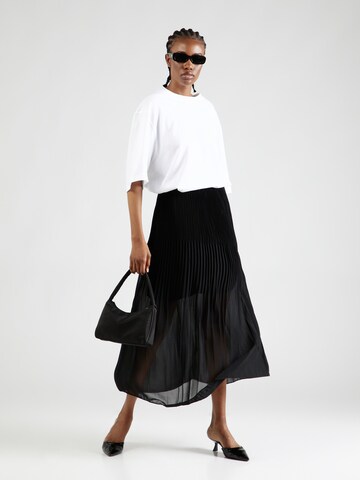 Sublevel Skirt in Black