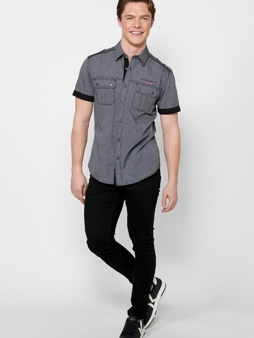 KOROSHI Regular fit Button Up Shirt in Black