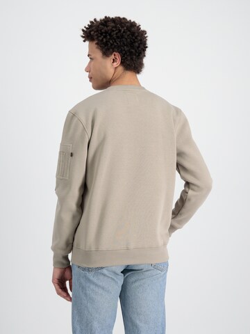 Sweat-shirt 'Emb' ALPHA INDUSTRIES en beige