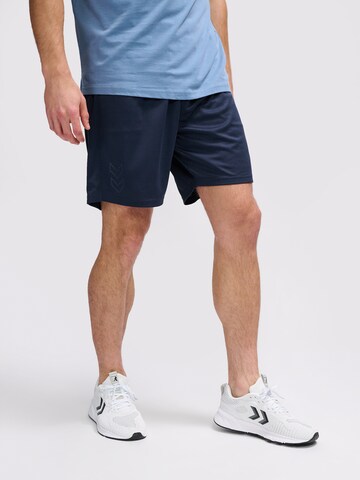 Hummel Regular Workout Pants in Blue: front