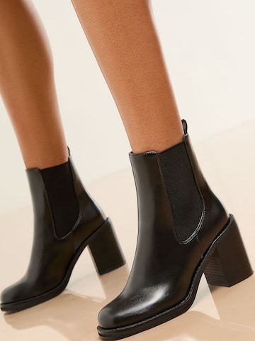 Lipsy Chelsea boots in Black