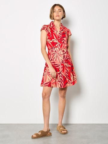 Robe ' ' Apricot en rouge : devant