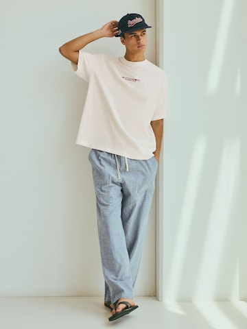 T-Shirt Bershka en blanc