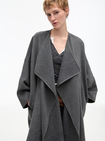 Cappotto di mezza stagione di Pull&Bear in grigio