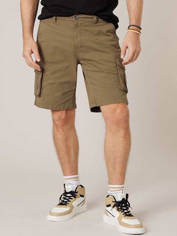 Loosefit Pantalon cargo 'Slog' Deeluxe en vert : devant