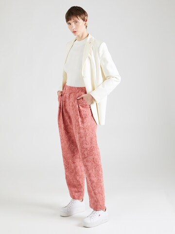 SCOTCH & SODA Loose fit Pleat-front trousers 'Faye' in Red