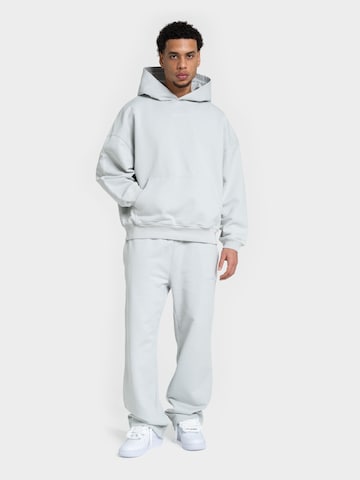 21BLESSINGS Sweatshirt 'PLAINZ' in Grey