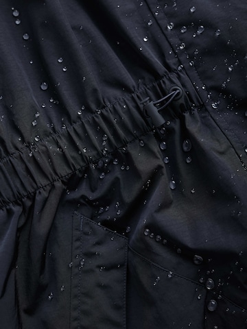 Seasalt Cornwall Toiminnallinen pitkä takki 'Skyllen' värissä sininen