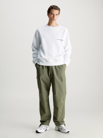 regular Pantaloni cargo 'Essential' di Calvin Klein Jeans in verde