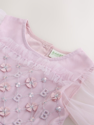 Robe Baker by Ted Baker en rose