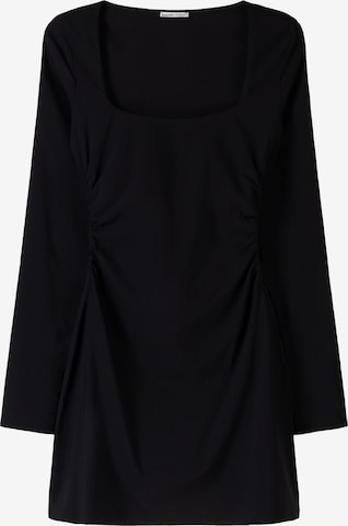 Abito di Bershka in nero: frontale