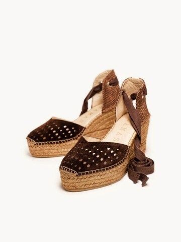 Alhamas Sandal 'Alpargata Cuña 8 cm' in Brown