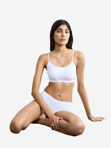 Maillot de corps ' Fresh n Free Top ' SLOGGI en blanc