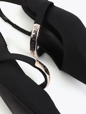 Lola Casademunt Ballerina in Schwarz