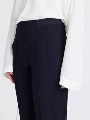 Minx Regular Hose 'LEAH'‌‌‌‌‌ in Blau