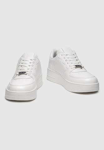 Baskets basses 'Nature' Gianni Kavanagh en blanc